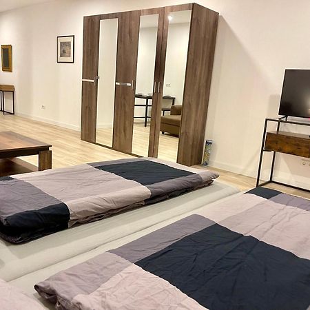 Neu Grosse Einzimmerwohnung Im Zentrum Goldstadt Pforzheim Schloessle Esterno foto