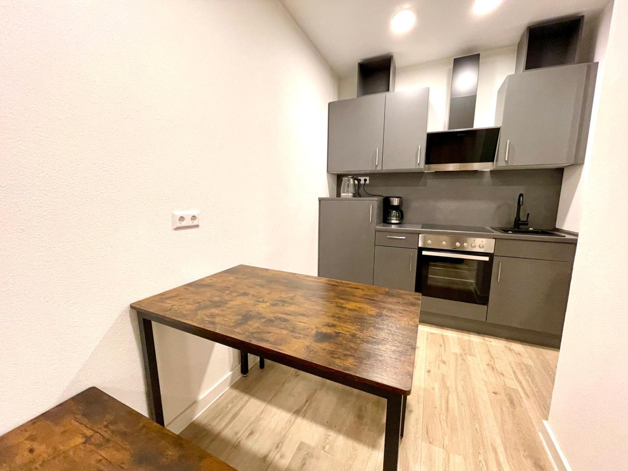 Neu Grosse Einzimmerwohnung Im Zentrum Goldstadt Pforzheim Schloessle Esterno foto
