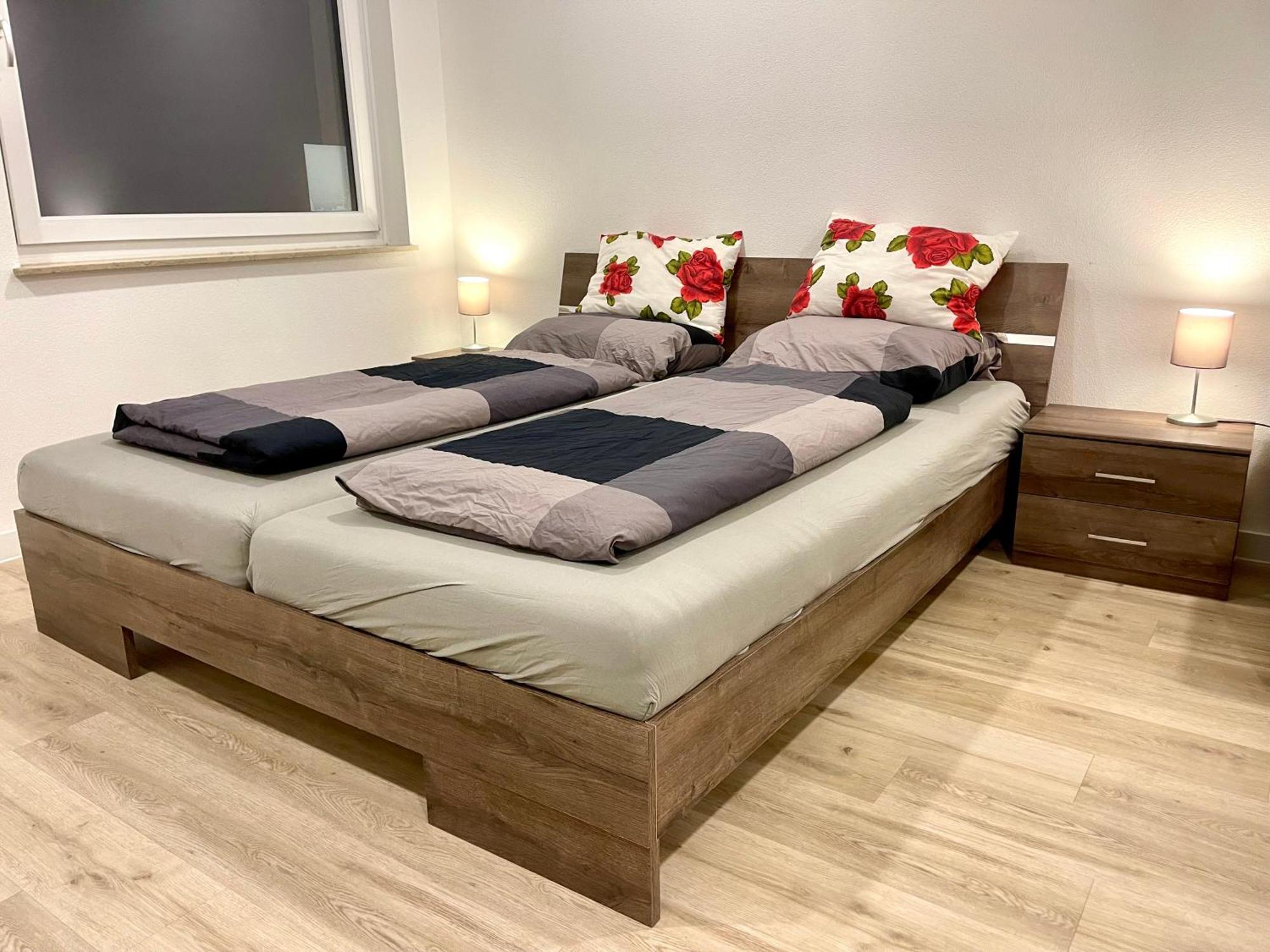 Neu Grosse Einzimmerwohnung Im Zentrum Goldstadt Pforzheim Schloessle Esterno foto