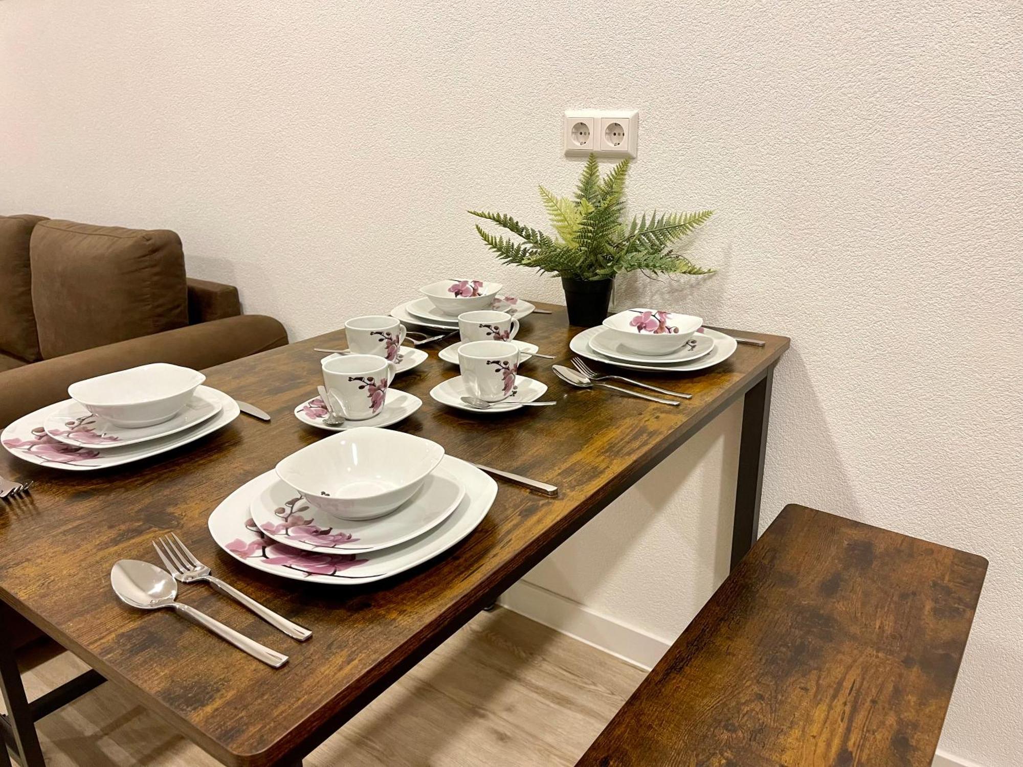 Neu Grosse Einzimmerwohnung Im Zentrum Goldstadt Pforzheim Schloessle Esterno foto
