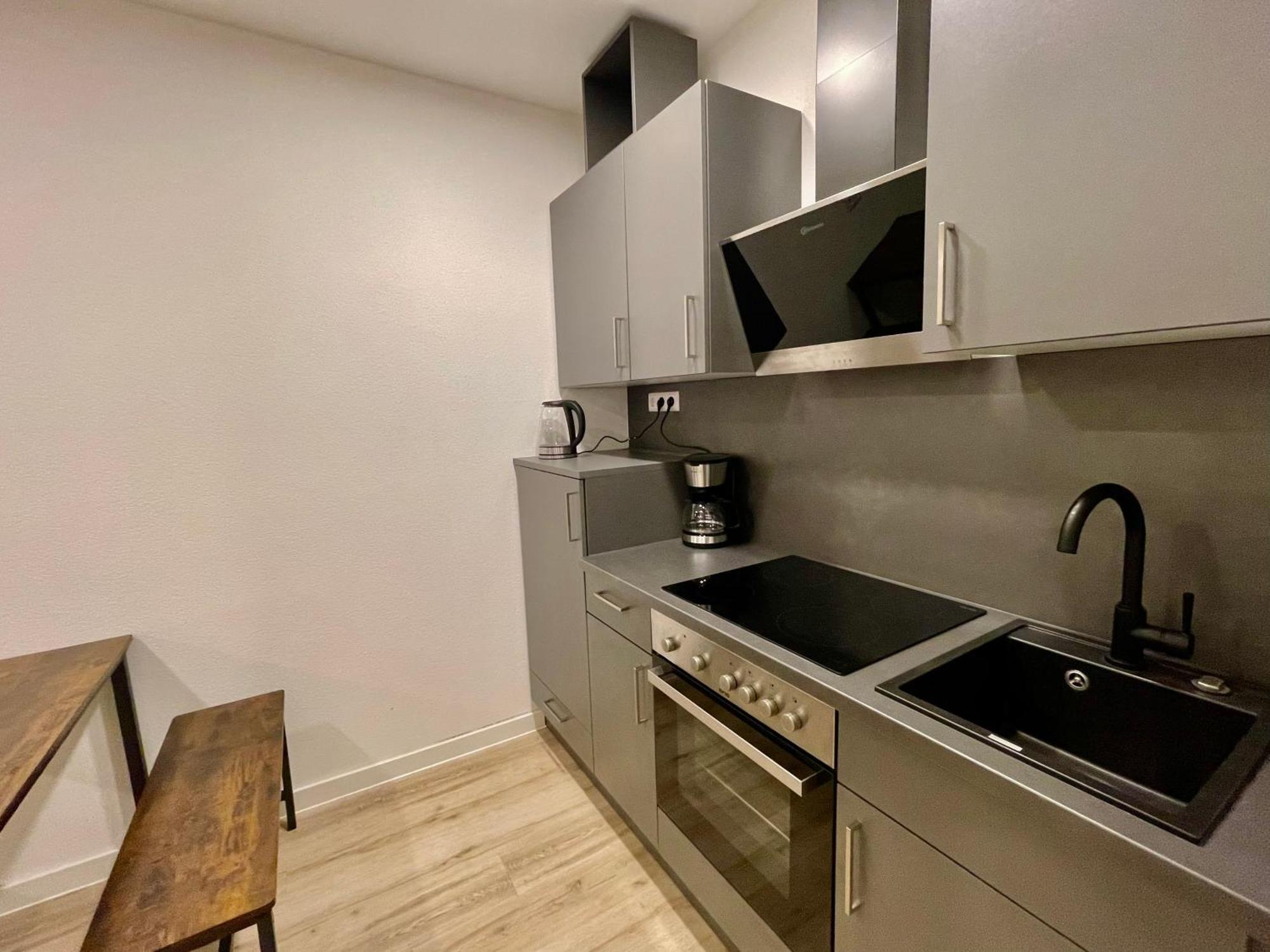 Neu Grosse Einzimmerwohnung Im Zentrum Goldstadt Pforzheim Schloessle Esterno foto